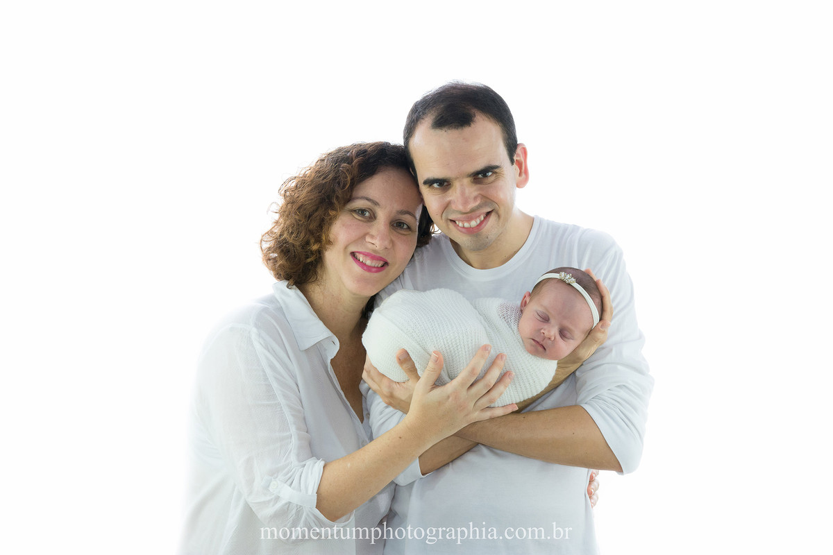 foto tirada por momentum photographia newborn estudio menina petropolis rj