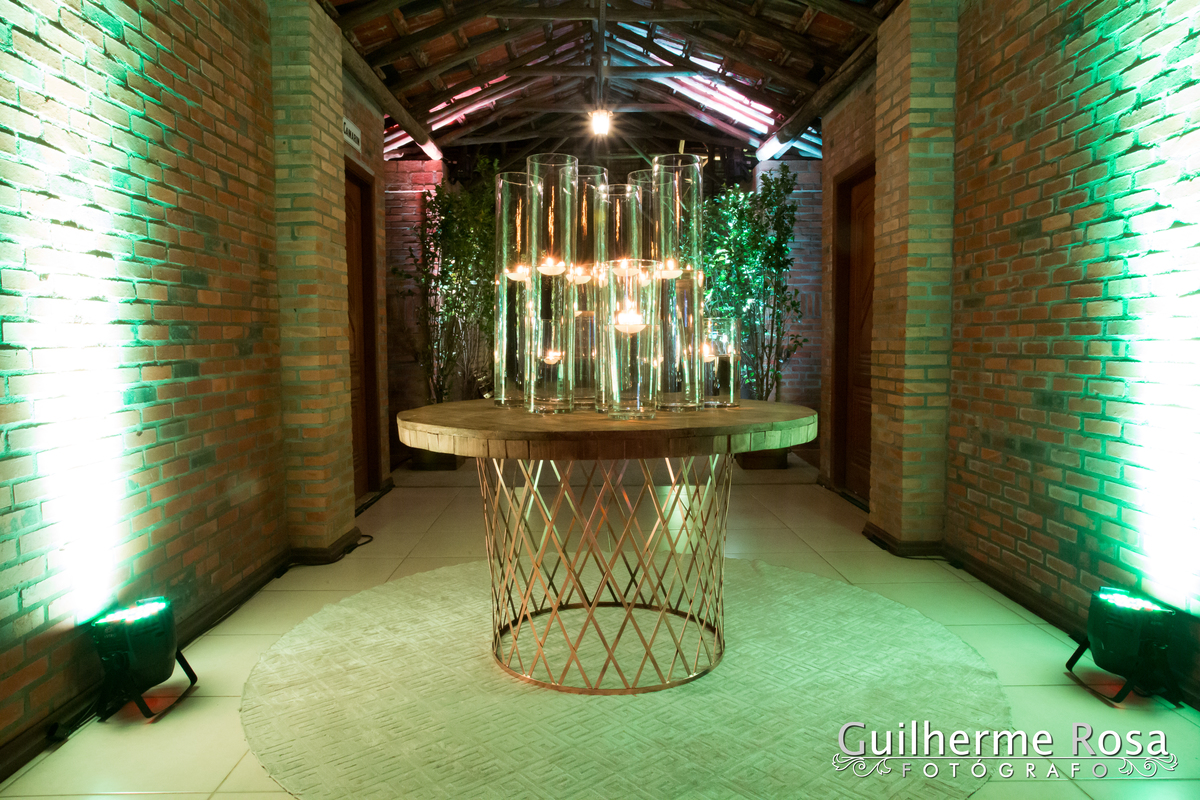 Casamento do lindo casal Nathalia Barbosa de Oliveira e Vinícius Madruga, local Paraíso Espaço de Eventos CERIMONIAL - Rosane Nunes, vestido de Georgia Schmaedecke, GASTRONOMIA- DARQUÊS EVENTOS, PASSADEIRA ESPELHO PROJECTSOM,BAR DE DRINKS- FLAVOR, DDING B