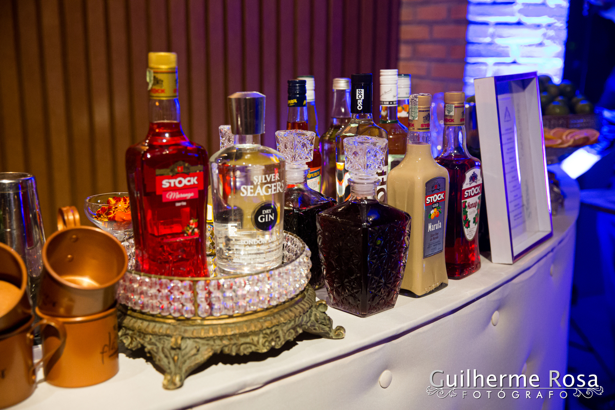 Casamento do lindo casal Nathalia Barbosa de Oliveira e Vinícius Madruga, local Paraíso Espaço de Eventos CERIMONIAL - Rosane Nunes, vestido de Georgia Schmaedecke, GASTRONOMIA- DARQUÊS EVENTOS, PASSADEIRA ESPELHO PROJECTSOM,BAR DE DRINKS- FLAVOR, DDING B