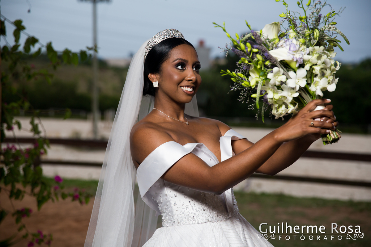 Casamento do lindo casal Nathalia Barbosa de Oliveira e Vinícius Madruga, local Paraíso Espaço de Eventos CERIMONIAL - Rosane Nunes, vestido de Georgia Schmaedecke, GASTRONOMIA- DARQUÊS EVENTOS, PASSADEIRA ESPELHO PROJECTSOM,BAR DE DRINKS- FLAVOR, DDING B