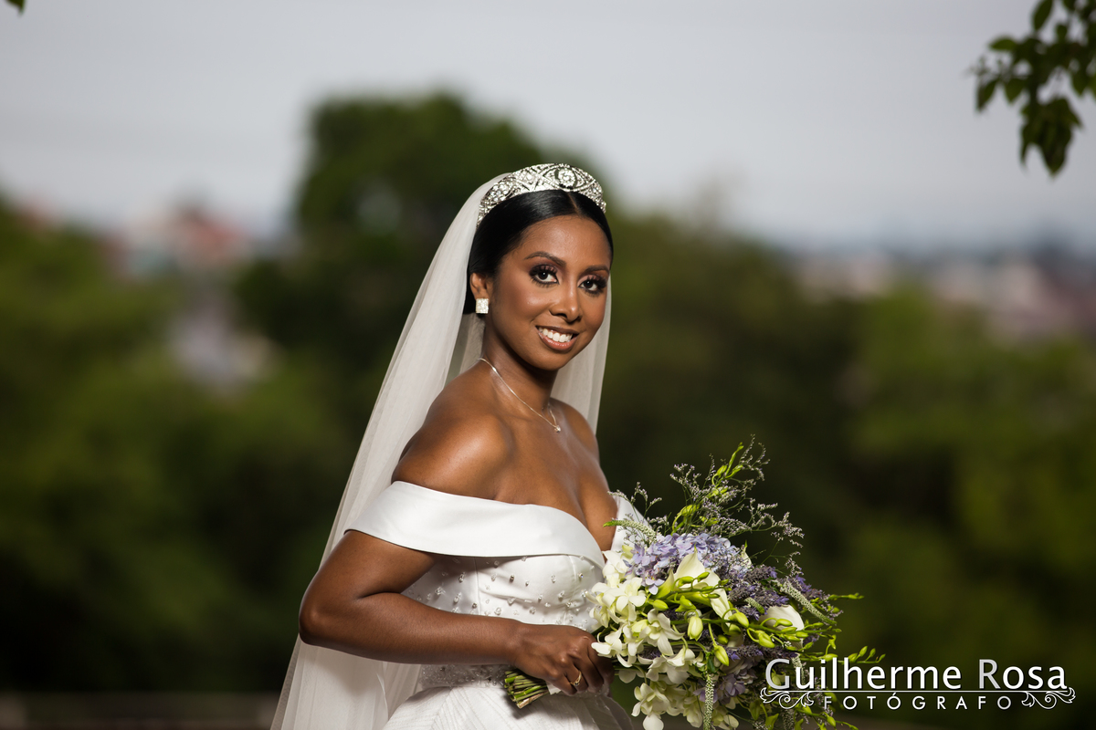 Casamento do lindo casal Nathalia Barbosa de Oliveira e Vinícius Madruga, local Paraíso Espaço de Eventos CERIMONIAL - Rosane Nunes, vestido de Georgia Schmaedecke, GASTRONOMIA- DARQUÊS EVENTOS, PASSADEIRA ESPELHO PROJECTSOM,BAR DE DRINKS- FLAVOR, DDING B