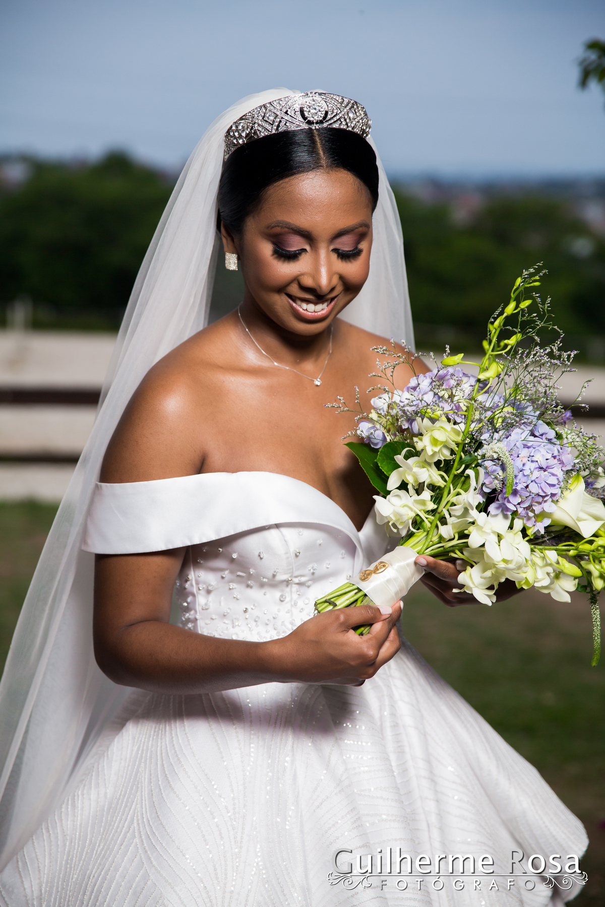 Casamento do lindo casal Nathalia Barbosa de Oliveira e Vinícius Madruga, local Paraíso Espaço de Eventos CERIMONIAL - Rosane Nunes, vestido de Georgia Schmaedecke, GASTRONOMIA- DARQUÊS EVENTOS, PASSADEIRA ESPELHO PROJECTSOM,BAR DE DRINKS- FLAVOR, DDING B