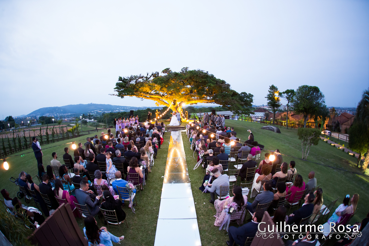 Casamento do lindo casal Nathalia Barbosa de Oliveira e Vinícius Madruga, local Paraíso Espaço de Eventos CERIMONIAL - Rosane Nunes, vestido de Georgia Schmaedecke, GASTRONOMIA- DARQUÊS EVENTOS, PASSADEIRA ESPELHO PROJECTSOM,BAR DE DRINKS- FLAVOR, DDING B