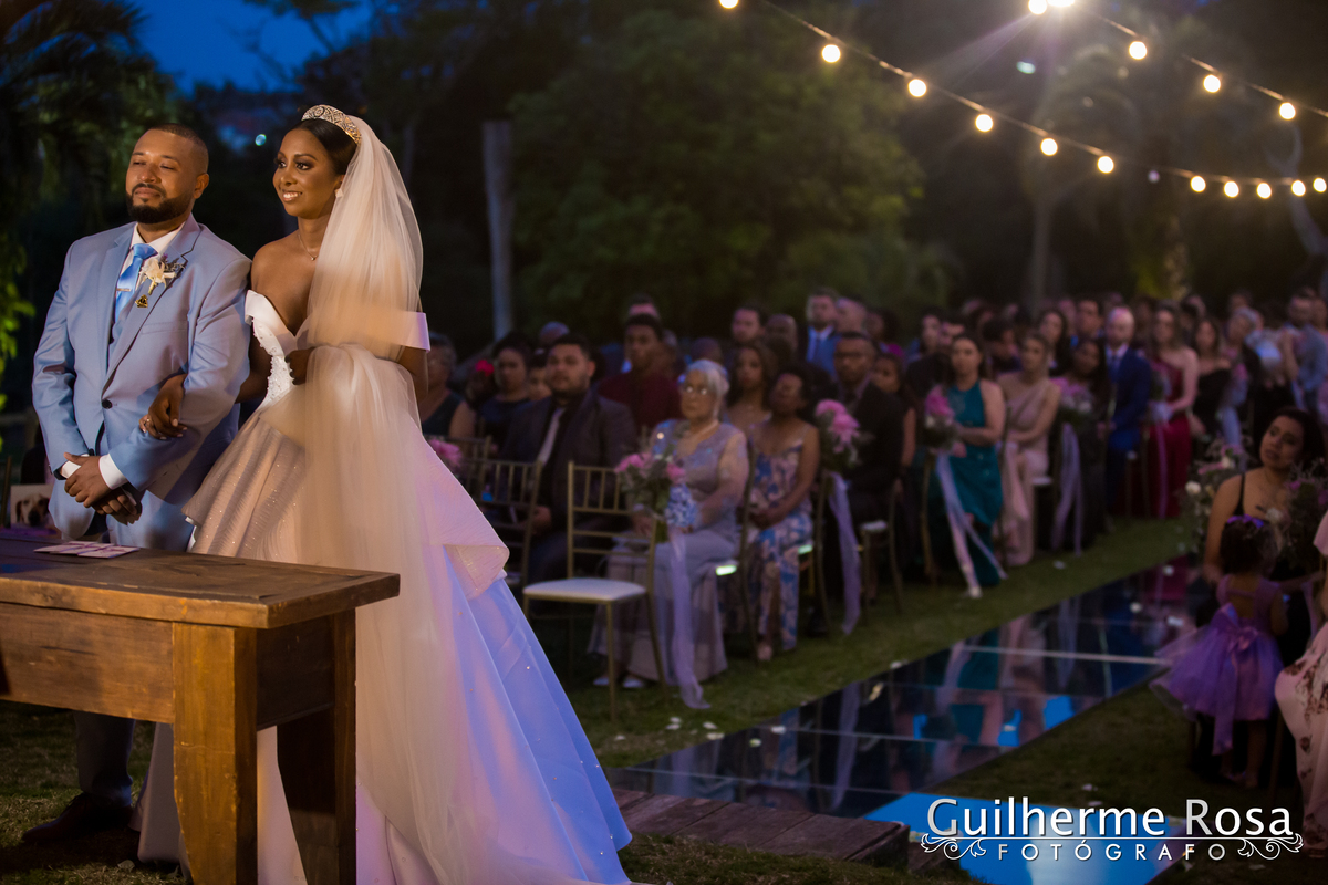 Casamento do lindo casal Nathalia Barbosa de Oliveira e Vinícius Madruga, local Paraíso Espaço de Eventos CERIMONIAL - Rosane Nunes, vestido de Georgia Schmaedecke, GASTRONOMIA- DARQUÊS EVENTOS, PASSADEIRA ESPELHO PROJECTSOM,BAR DE DRINKS- FLAVOR, DDING B