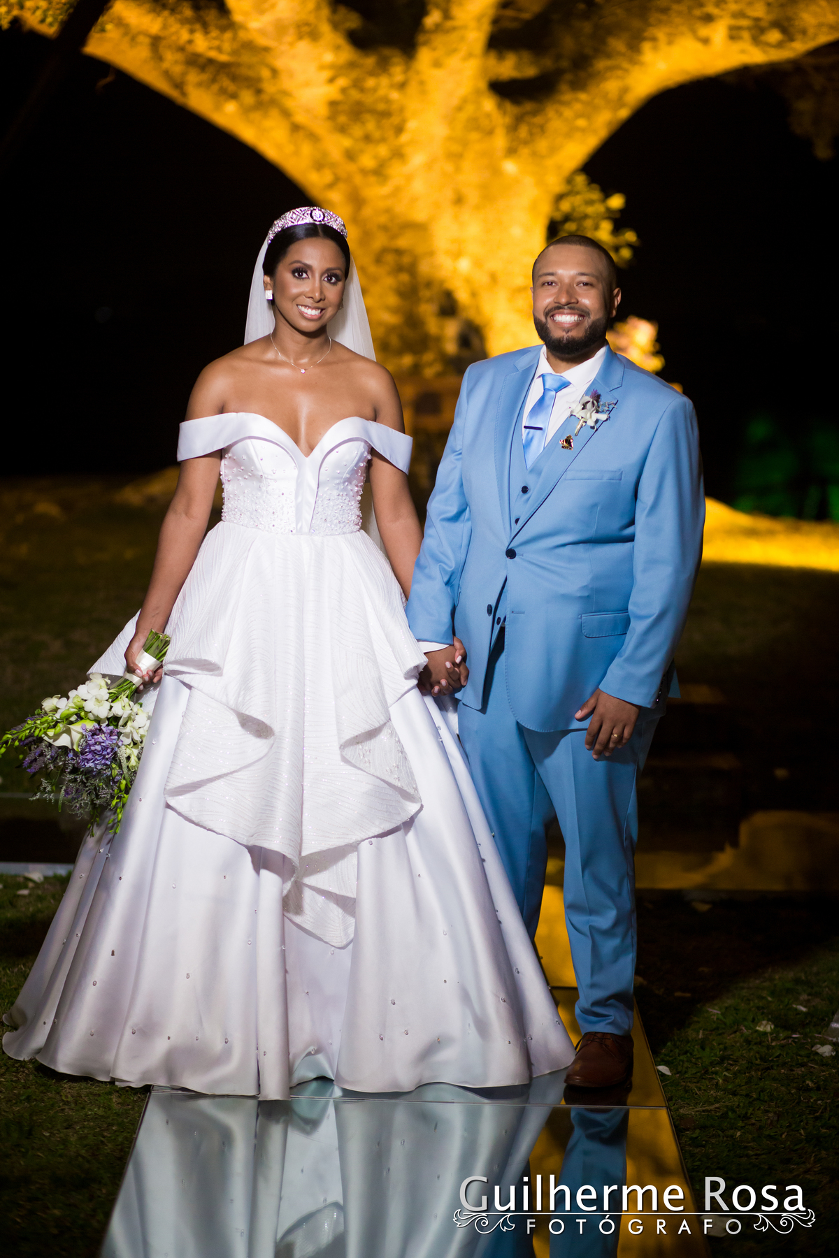 Casamento do lindo casal Nathalia Barbosa de Oliveira e Vinícius Madruga, local Paraíso Espaço de Eventos CERIMONIAL - Rosane Nunes, vestido de Georgia Schmaedecke, GASTRONOMIA- DARQUÊS EVENTOS, PASSADEIRA ESPELHO PROJECTSOM,BAR DE DRINKS- FLAVOR, DDING B