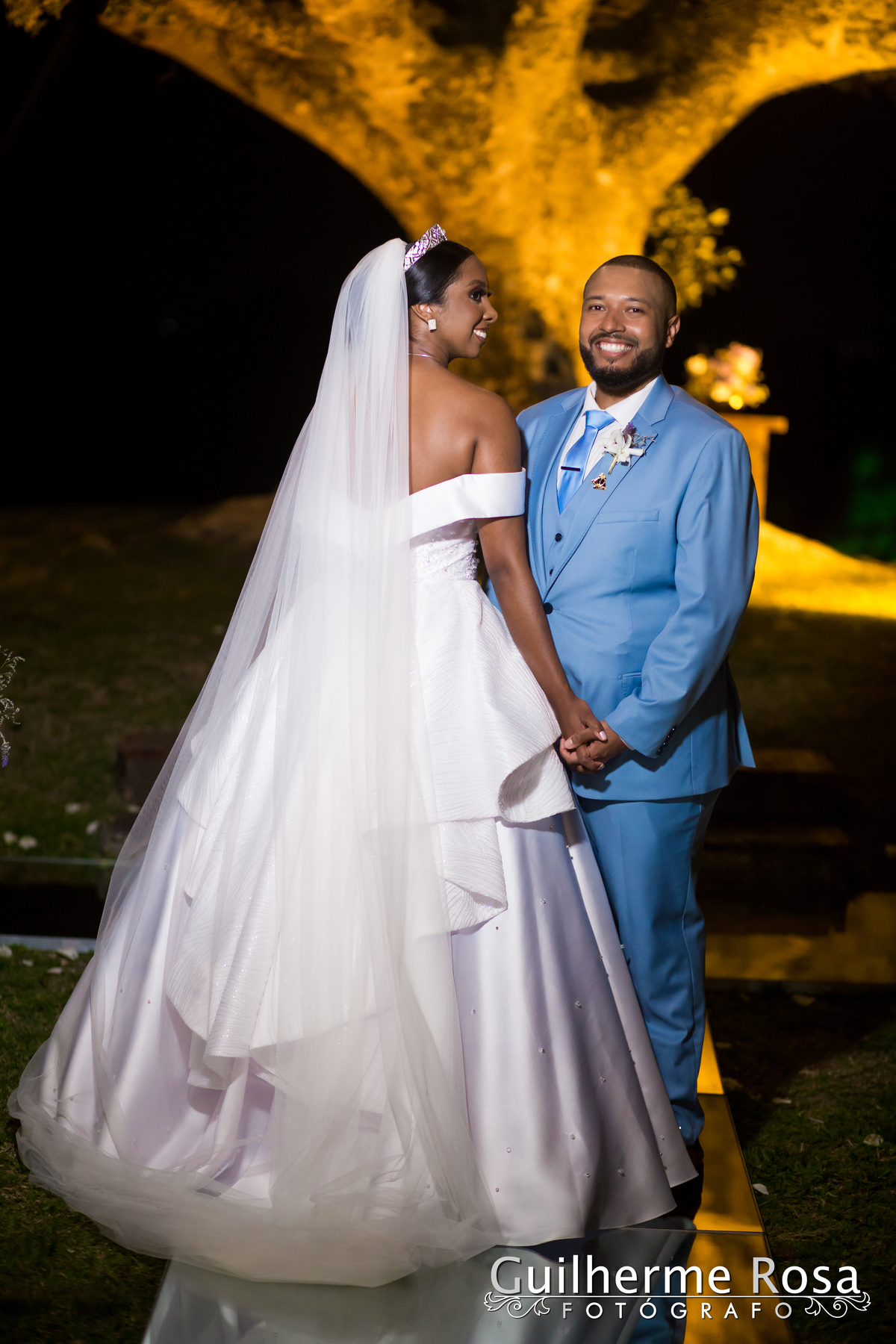 Casamento do lindo casal Nathalia Barbosa de Oliveira e Vinícius Madruga, local Paraíso Espaço de Eventos CERIMONIAL - Rosane Nunes, vestido de Georgia Schmaedecke, GASTRONOMIA- DARQUÊS EVENTOS, PASSADEIRA ESPELHO PROJECTSOM,BAR DE DRINKS- FLAVOR, DDING B