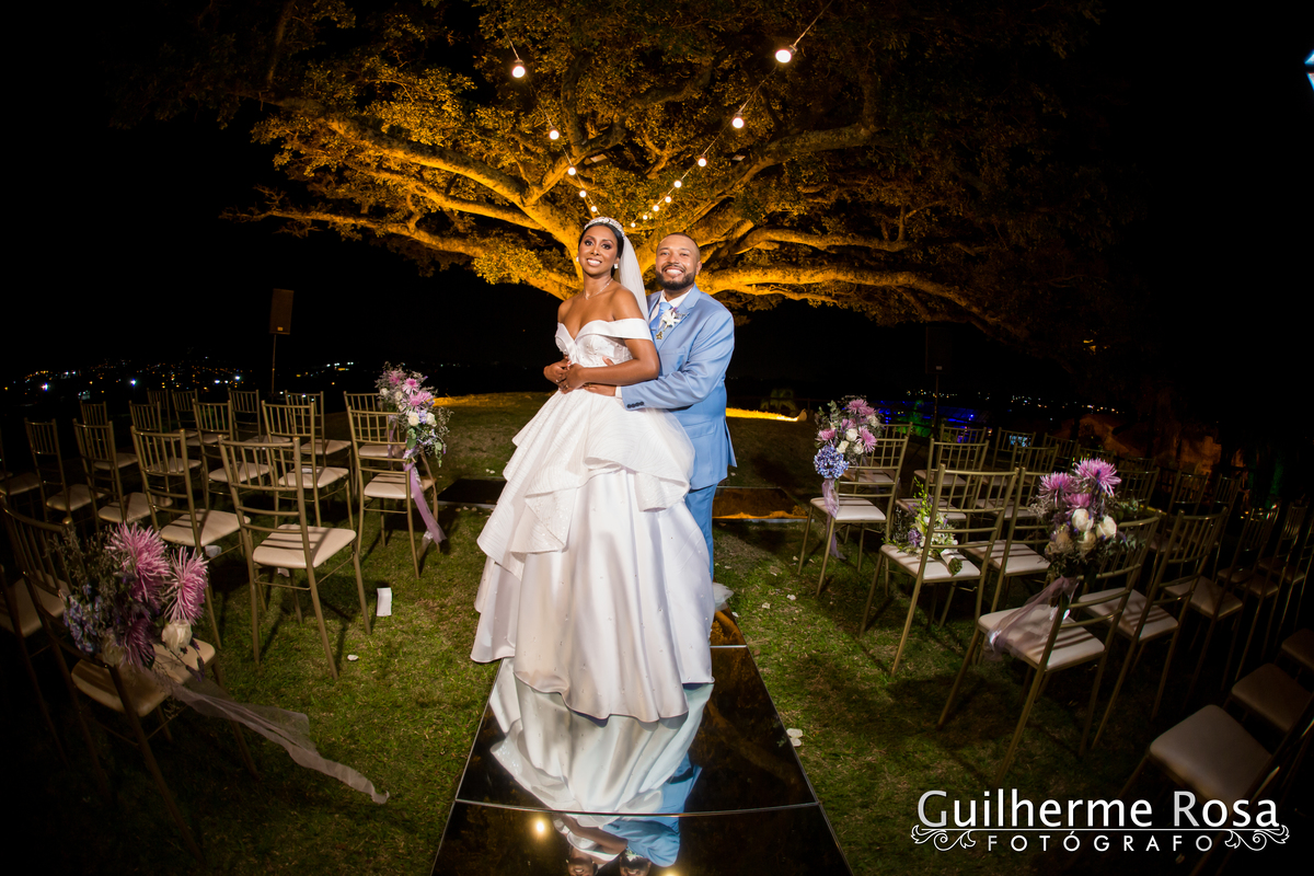 Casamento do lindo casal Nathalia Barbosa de Oliveira e Vinícius Madruga, local Paraíso Espaço de Eventos CERIMONIAL - Rosane Nunes, vestido de Georgia Schmaedecke, GASTRONOMIA- DARQUÊS EVENTOS, PASSADEIRA ESPELHO PROJECTSOM,BAR DE DRINKS- FLAVOR, DDING B