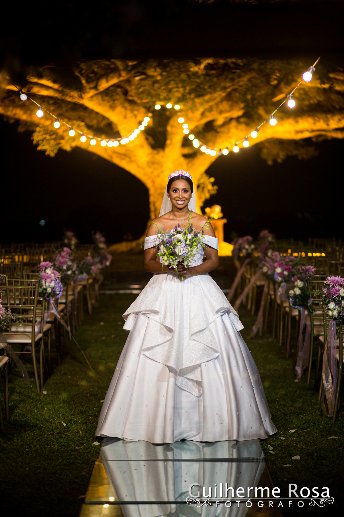 Casamento do lindo casal Nathalia Barbosa de Oliveira e Vinícius Madruga, local Paraíso Espaço de Eventos CERIMONIAL - Rosane Nunes, vestido de Georgia Schmaedecke, GASTRONOMIA- DARQUÊS EVENTOS, PASSADEIRA ESPELHO PROJECTSOM,BAR DE DRINKS- FLAVOR, DDING B