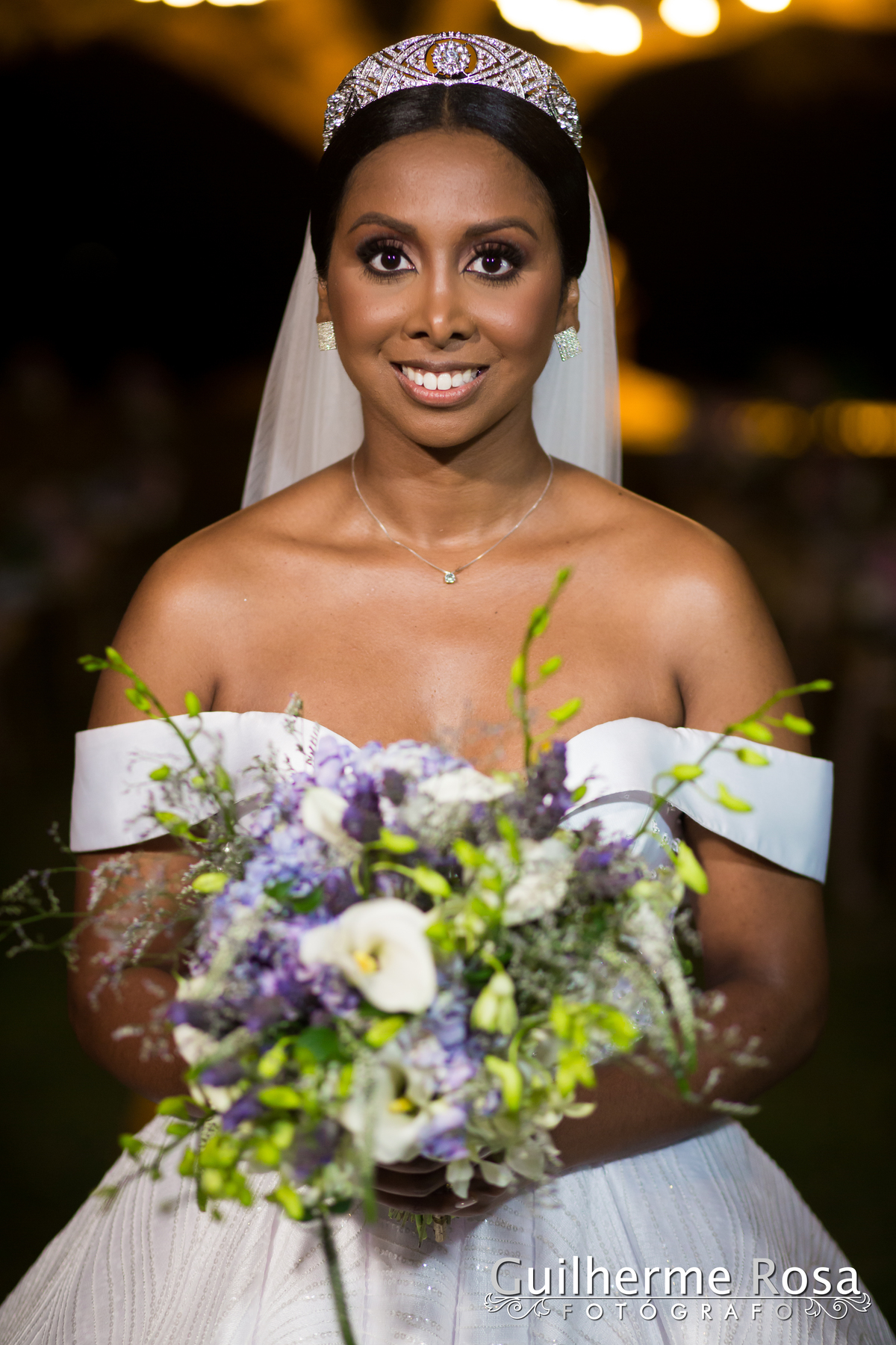 Casamento do lindo casal Nathalia Barbosa de Oliveira e Vinícius Madruga, local Paraíso Espaço de Eventos CERIMONIAL - Rosane Nunes, vestido de Georgia Schmaedecke, GASTRONOMIA- DARQUÊS EVENTOS, PASSADEIRA ESPELHO PROJECTSOM,BAR DE DRINKS- FLAVOR, DDING B