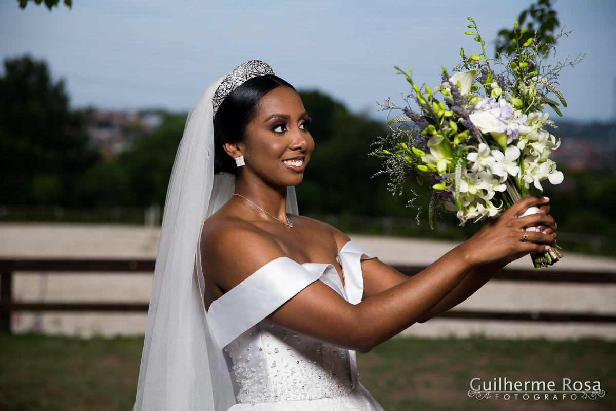Casamento do lindo casal Nathalia Barbosa de Oliveira e Vinícius Madruga, local Paraíso Espaço de Eventos CERIMONIAL - Rosane Nunes, vestido de Georgia Schmaedecke, GASTRONOMIA- DARQUÊS EVENTOS, PASSADEIRA ESPELHO PROJECTSOM,BAR DE DRINKS- FLAVOR, DDING B