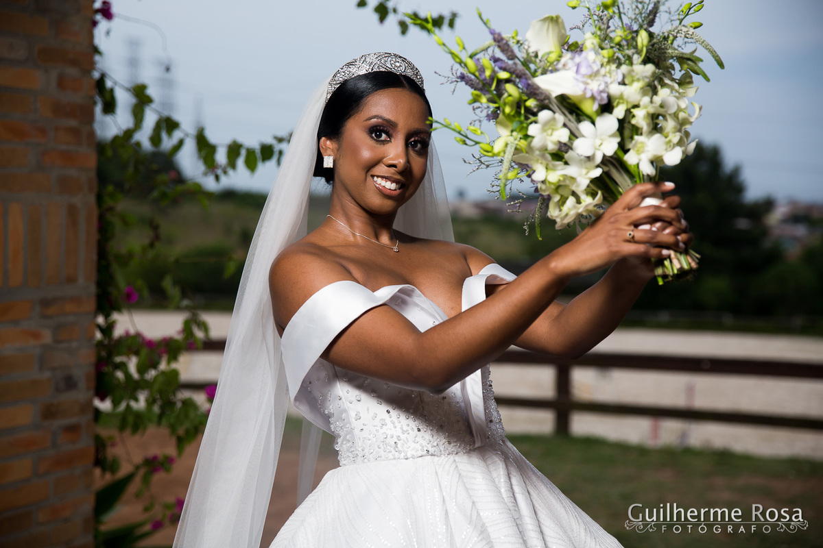 Casamento do lindo casal Nathalia Barbosa de Oliveira e Vinícius Madruga, local Paraíso Espaço de Eventos CERIMONIAL - Rosane Nunes, vestido de Georgia Schmaedecke, GASTRONOMIA- DARQUÊS EVENTOS, PASSADEIRA ESPELHO PROJECTSOM,BAR DE DRINKS- FLAVOR, DDING B