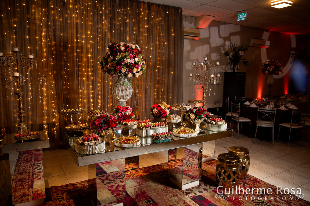 Neste último final de semana dia 15 de junho, fotografei a linda Júlia Ayres no Party House, na companhia de seus convidados e familiares!