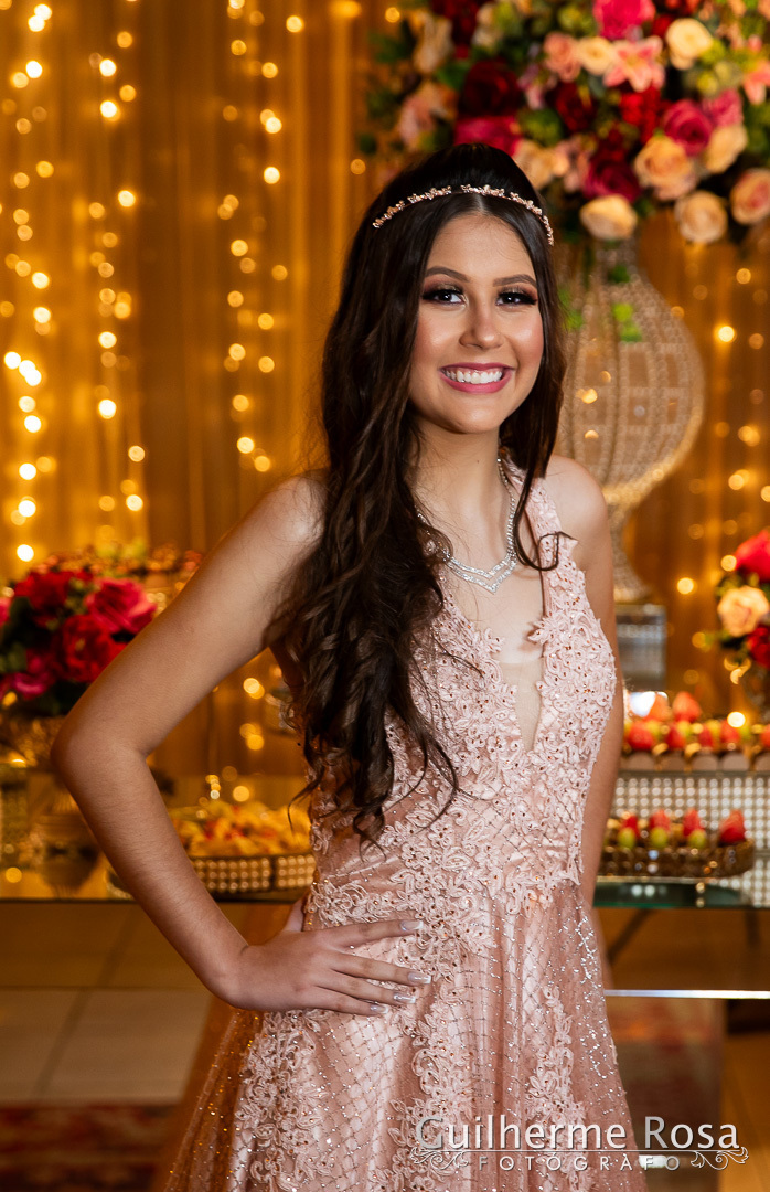 Neste último final de semana dia 15 de junho, fotografei a linda Júlia Ayres no Party House, na companhia de seus convidados e familiares!