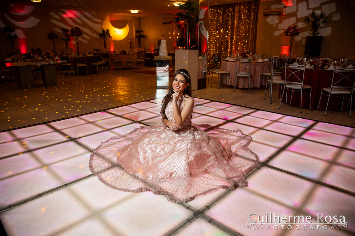 Neste último final de semana dia 15 de junho, fotografei a linda Júlia Ayres no Party House, na companhia de seus convidados e familiares!