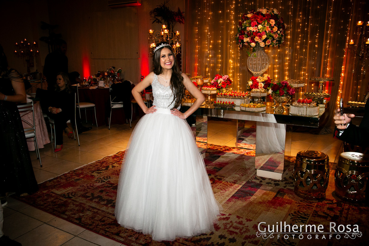 Neste último final de semana dia 15 de junho, fotografei a linda Júlia Ayres no Party House, na companhia de seus convidados e familiares!
