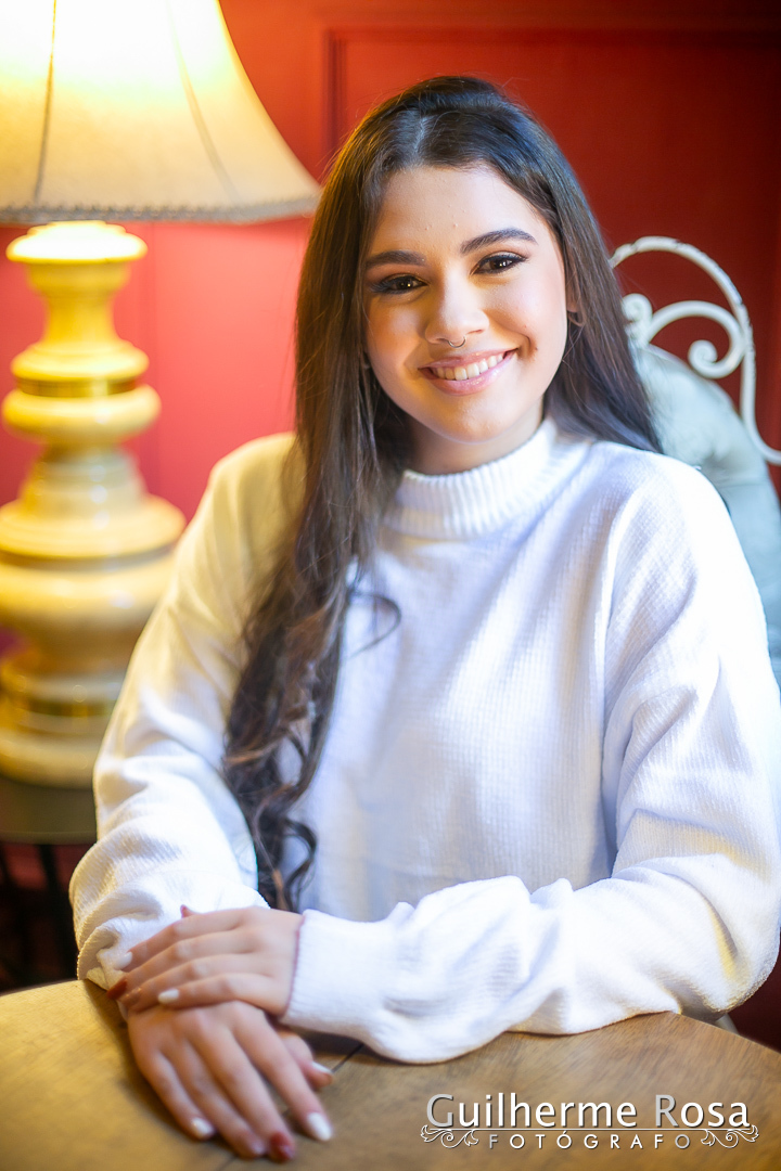 Café que serve lanches, sobremesas, café e chás, conhecido por seu chai latte com especiarias indianas Endereço: Rua Sarmento Leite, 1024, R. Sarmento Leite, 1030 - Cidade Baixa,
- guilhermers - 

Ensaios Fotográficos -
Book - da Monique Martins Machado

