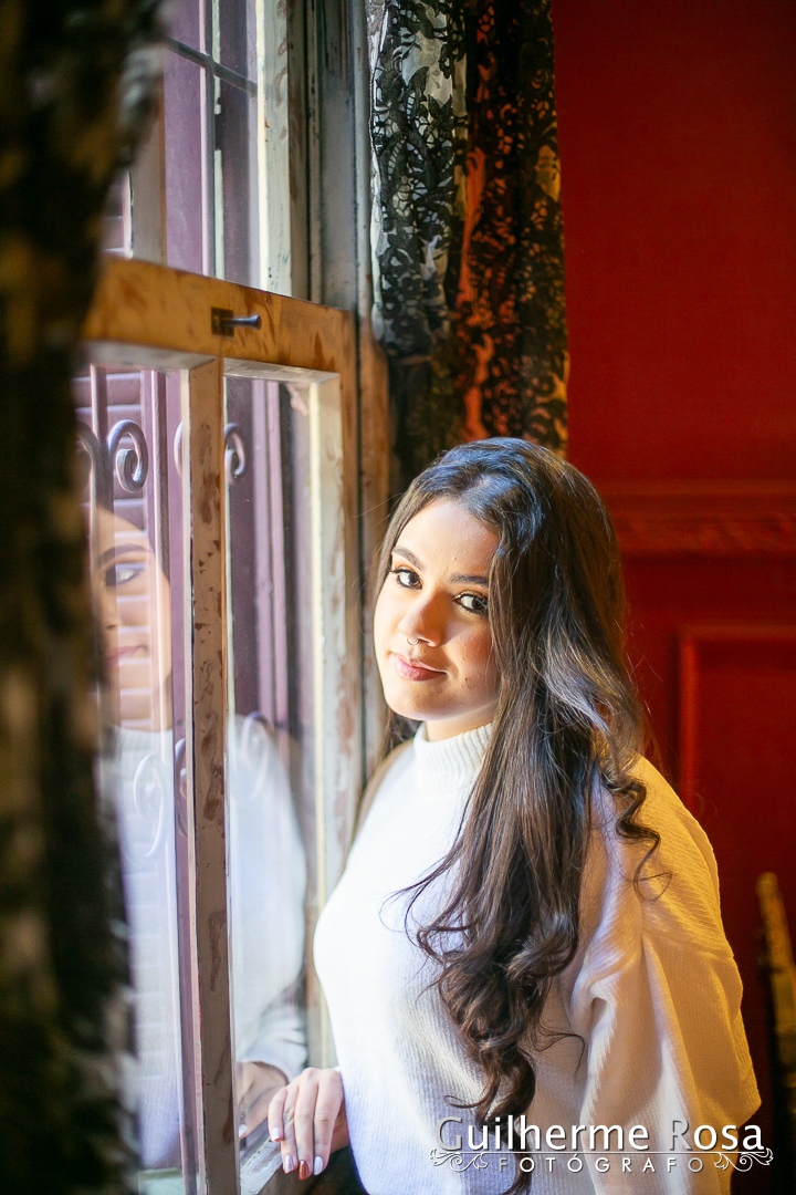 Café que serve lanches, sobremesas, café e chás, conhecido por seu chai latte com especiarias indianas Endereço: Rua Sarmento Leite, 1024, R. Sarmento Leite, 1030 - Cidade Baixa,
- guilhermers - 

Ensaios Fotográficos -
Book - da Monique Martins Machado
