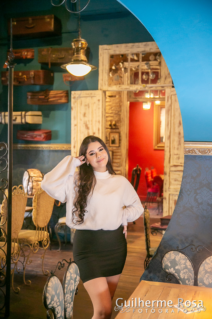 Café que serve lanches, sobremesas, café e chás, conhecido por seu chai latte com especiarias indianas Endereço: Rua Sarmento Leite, 1024, R. Sarmento Leite, 1030 - Cidade Baixa,
- guilhermers - 

Ensaios Fotográficos -
Book - da Monique Martins Machado
