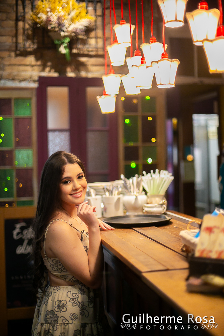 Café que serve lanches, sobremesas, café e chás, conhecido por seu chai latte com especiarias indianas Endereço: Rua Sarmento Leite, 1024, R. Sarmento Leite, 1030 - Cidade Baixa,
- guilhermers - 

Ensaios Fotográficos -
Book - da Monique Martins Machado
