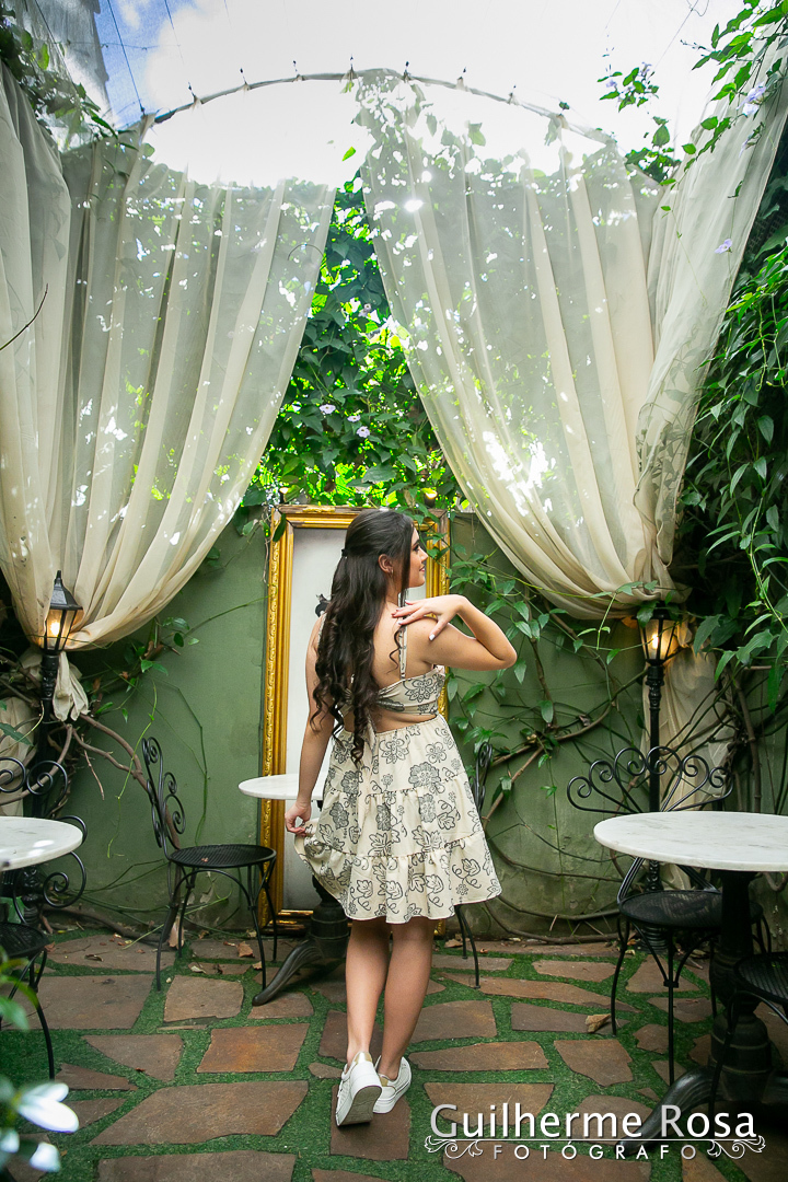 Café que serve lanches, sobremesas, café e chás, conhecido por seu chai latte com especiarias indianas Endereço: Rua Sarmento Leite, 1024, R. Sarmento Leite, 1030 - Cidade Baixa,
- guilhermers - 

Ensaios Fotográficos -
Book - da Monique Martins Machado
