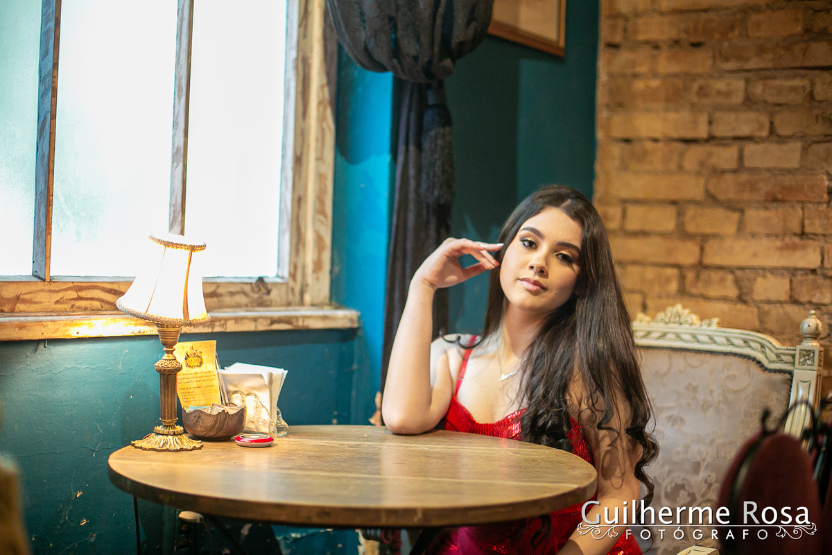 Café que serve lanches, sobremesas, café e chás, conhecido por seu chai latte com especiarias indianas Endereço: Rua Sarmento Leite, 1024, R. Sarmento Leite, 1030 - Cidade Baixa,
- guilhermers - 

Ensaios Fotográficos -
Book - da Monique Martins Machado
