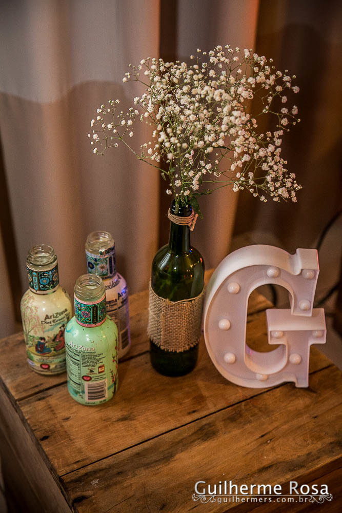 Momento  único da formanda freta flores no prédio 41  administração PUCRS - melhor custo beneficio