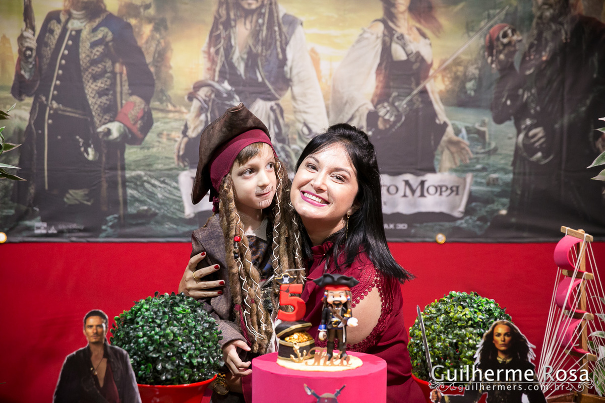 Capitão Jack Sparrow na festa de 5 anos do Theo- Karina Bianchin Rezende - Théo Bianchin Muccillo - BOOM MANIA – PASEO – Av. Wenceslau Escobar, 1823 LJ 11 e 12 -guilhermers