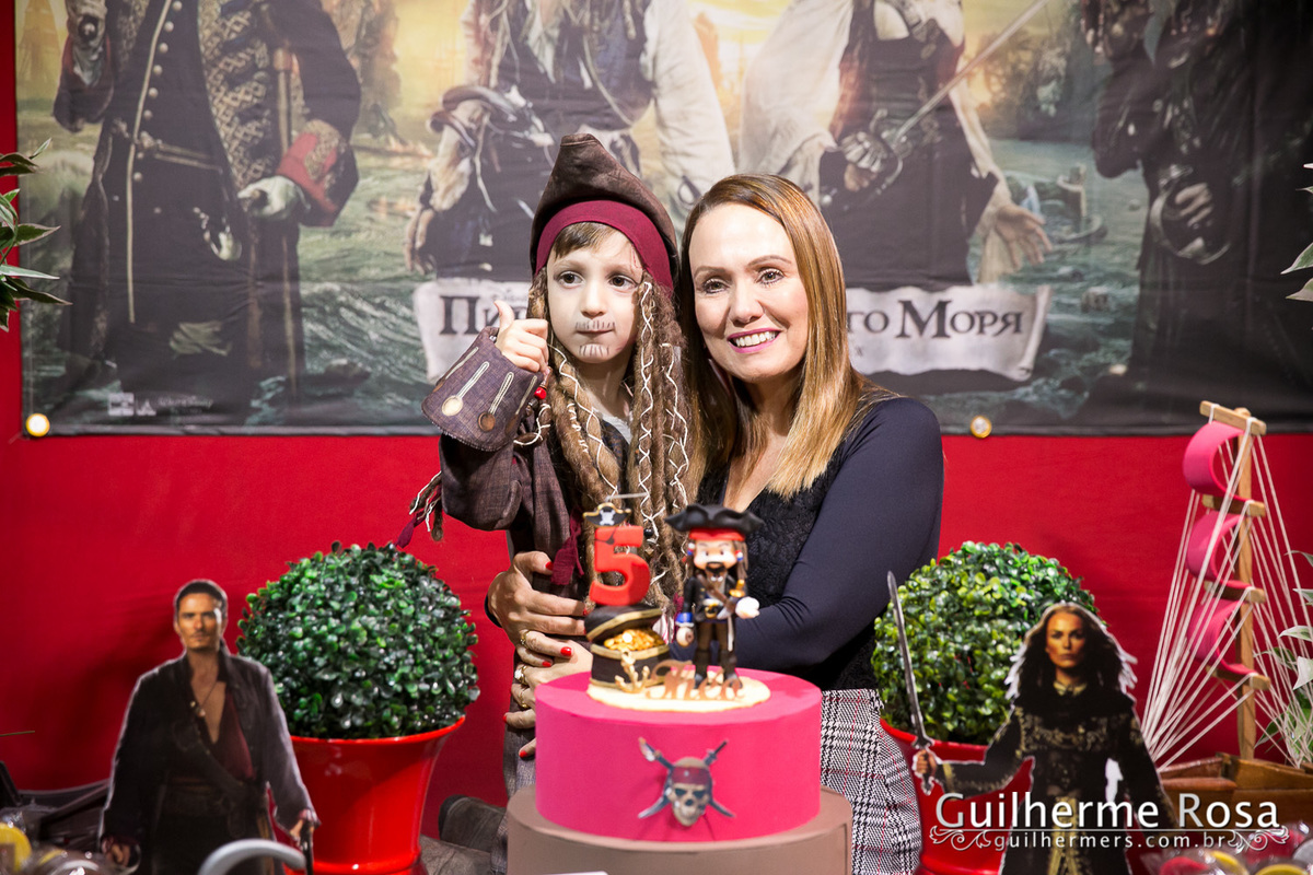 Capitão Jack Sparrow na festa de 5 anos do Theo- Karina Bianchin Rezende - Théo Bianchin Muccillo - BOOM MANIA – PASEO – Av. Wenceslau Escobar, 1823 LJ 11 e 12 -guilhermers