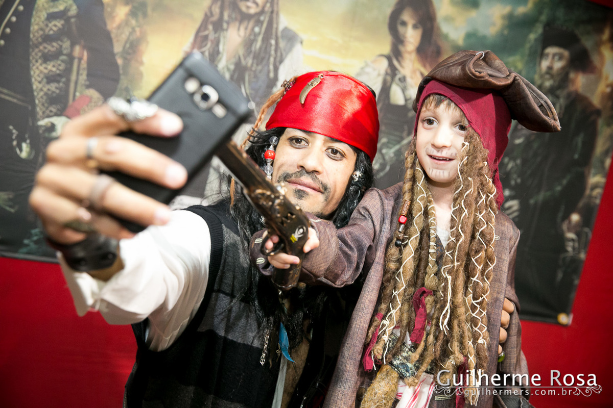 Capitão Jack Sparrow na festa de 5 anos do Theo- Karina Bianchin Rezende - Théo Bianchin Muccillo - BOOM MANIA – PASEO – Av. Wenceslau Escobar, 1823 LJ 11 e 12 -guilhermers