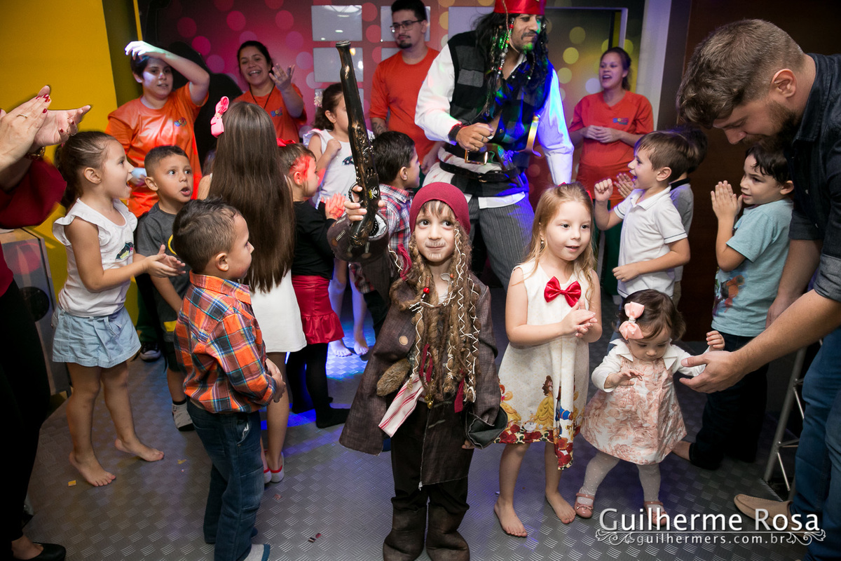 Capitão Jack Sparrow na festa de 5 anos do Theo- Karina Bianchin Rezende - Théo Bianchin Muccillo - BOOM MANIA – PASEO – Av. Wenceslau Escobar, 1823 LJ 11 e 12 -guilhermers