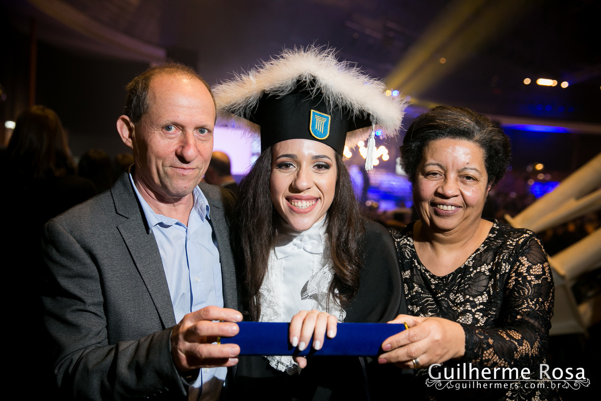 FORMATURA ARQUITETURA E URBANISMO ALICE RIZZIERI-FORMATURA ANFITEATRO ARAUJO VIANA-guilhermers-Formatura da @Alice Rizzieri  formada em arquitetura e Urbanismo na UniRitter

Colação  no Auditório Araújo Vianna e recepção na Teatro Hebraica