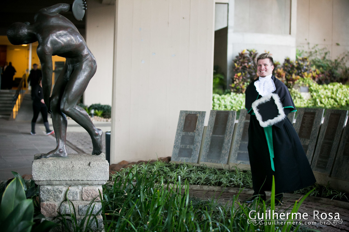 Felipe Jacomeli Machado, se formou em fisioterapia na  Ipa, colação na Sogipa e a recepção para seus convidados na  pizzas e festas Cidade Alta Poa.
-guilhermers