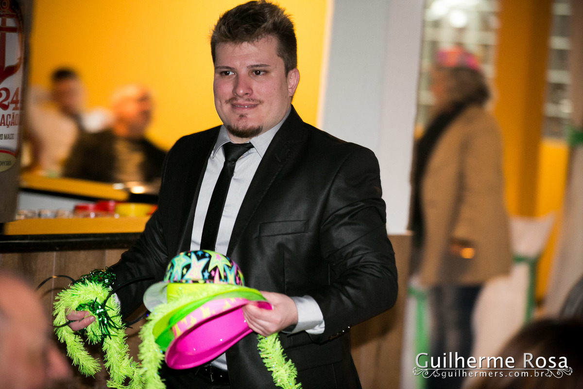 Felipe Jacomeli Machado, se formou em fisioterapia na  Ipa, colação na Sogipa e a recepção para seus convidados na  pizzas e festas Cidade Alta Poa.
-guilhermers -agepes