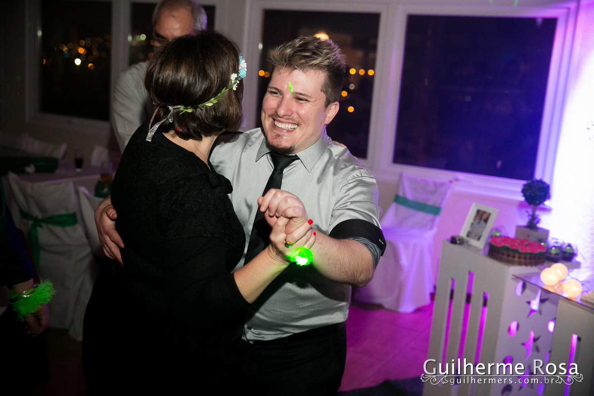 Felipe Jacomeli Machado, se formou em fisioterapia na  Ipa, colação na Sogipa e a recepção para seus convidados na  pizzas e festas Cidade Alta Poa.
-guilhermers -agepes