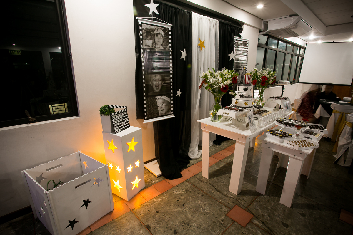 15 anos da @Stephanie Pieri Kolbe no AABB  Salão Guarujá,  cerimonialistas  Andréia Pieri e Marlise Kvietinski , decoradoras Graça Cunha e Aura Costa nunes, Dj Alehandro Suarez,  vestido da Brasil Pitanga.

Com Mãe @Adriane Pieri e tia dinda @Andréia Pier