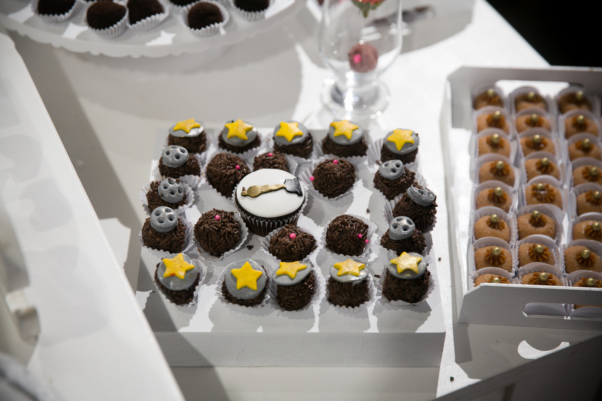 15 anos da @Stephanie Pieri Kolbe no AABB  Salão Guarujá,  cerimonialistas  Andréia Pieri e Marlise Kvietinski , decoradoras Graça Cunha e Aura Costa nunes, Dj Alehandro Suarez,  vestido da Brasil Pitanga.

Com Mãe @Adriane Pieri e tia dinda @Andréia Pier