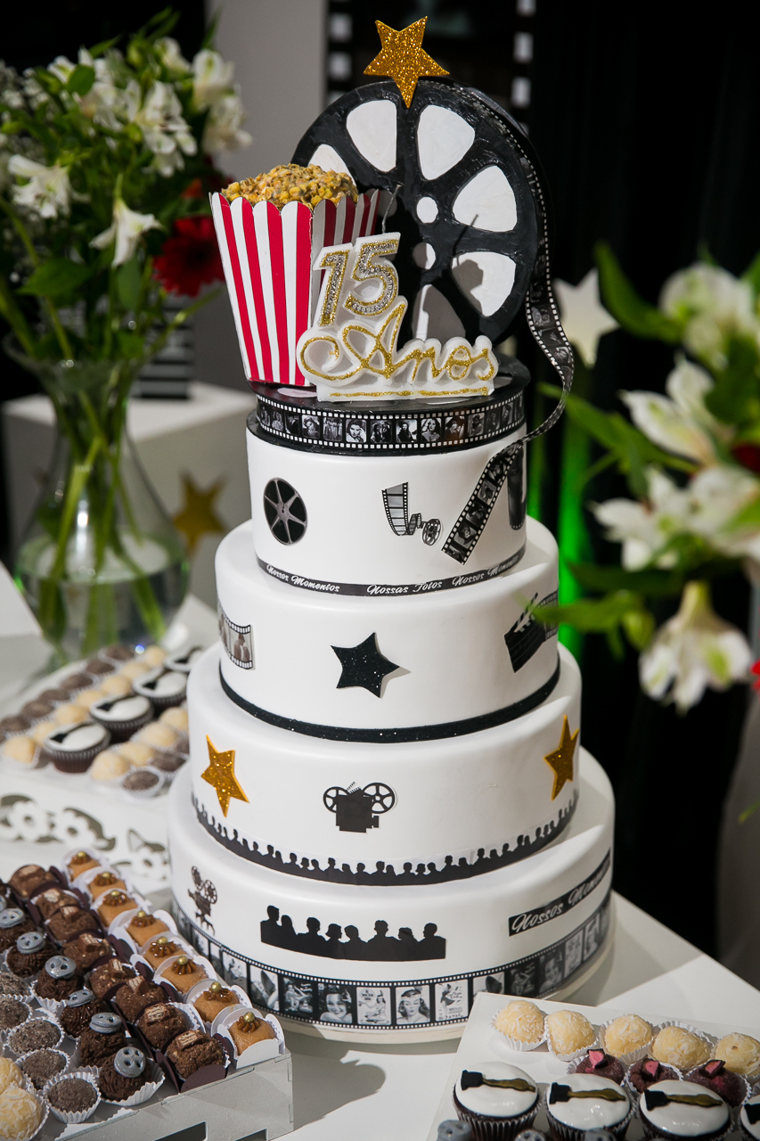 15 anos da @Stephanie Pieri Kolbe no AABB  Salão Guarujá,  cerimonialistas  Andréia Pieri e Marlise Kvietinski , decoradoras Graça Cunha e Aura Costa nunes, Dj Alehandro Suarez,  vestido da Brasil Pitanga.

Com Mãe @Adriane Pieri e tia dinda @Andréia Pier