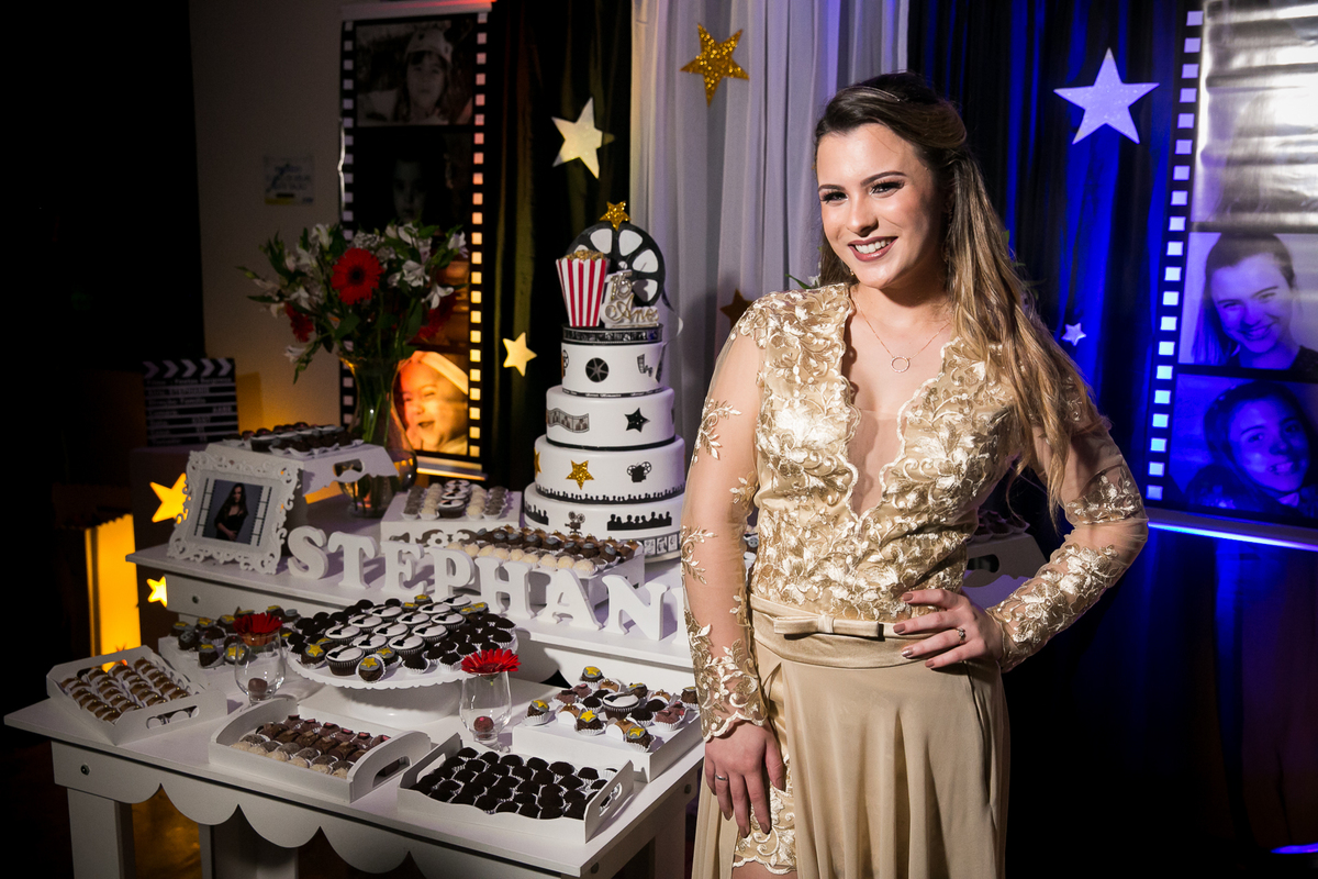 15 anos da @Stephanie Pieri Kolbe no AABB  Salão Guarujá,  cerimonialistas  Andréia Pieri e Marlise Kvietinski , decoradoras Graça Cunha e Aura Costa nunes, Dj Alehandro Suarez,  vestido da Brasil Pitanga.

Com Mãe @Adriane Pieri e tia dinda @Andréia Pier