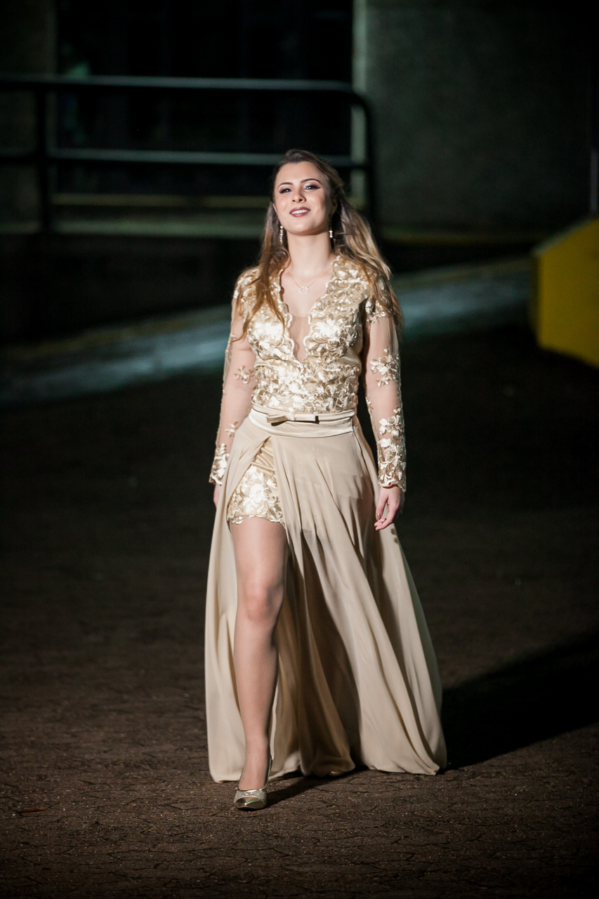 15 anos da @Stephanie Pieri Kolbe no AABB  Salão Guarujá,  cerimonialistas  Andréia Pieri e Marlise Kvietinski , decoradoras Graça Cunha e Aura Costa nunes, Dj Alehandro Suarez,  vestido da Brasil Pitanga.

Com Mãe @Adriane Pieri e tia dinda @Andréia Pier