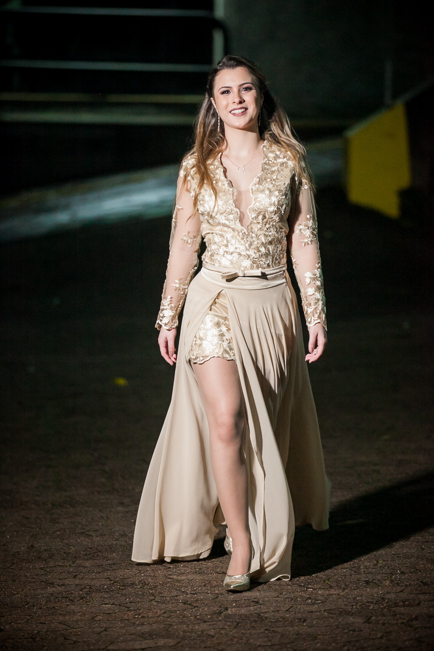 15 anos da @Stephanie Pieri Kolbe no AABB  Salão Guarujá,  cerimonialistas  Andréia Pieri e Marlise Kvietinski , decoradoras Graça Cunha e Aura Costa nunes, Dj Alehandro Suarez,  vestido da Brasil Pitanga.

Com Mãe @Adriane Pieri e tia dinda @Andréia Pier