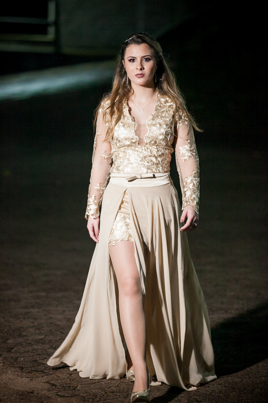 15 anos da @Stephanie Pieri Kolbe no AABB  Salão Guarujá,  cerimonialistas  Andréia Pieri e Marlise Kvietinski , decoradoras Graça Cunha e Aura Costa nunes, Dj Alehandro Suarez,  vestido da Brasil Pitanga.

Com Mãe @Adriane Pieri e tia dinda @Andréia Pier