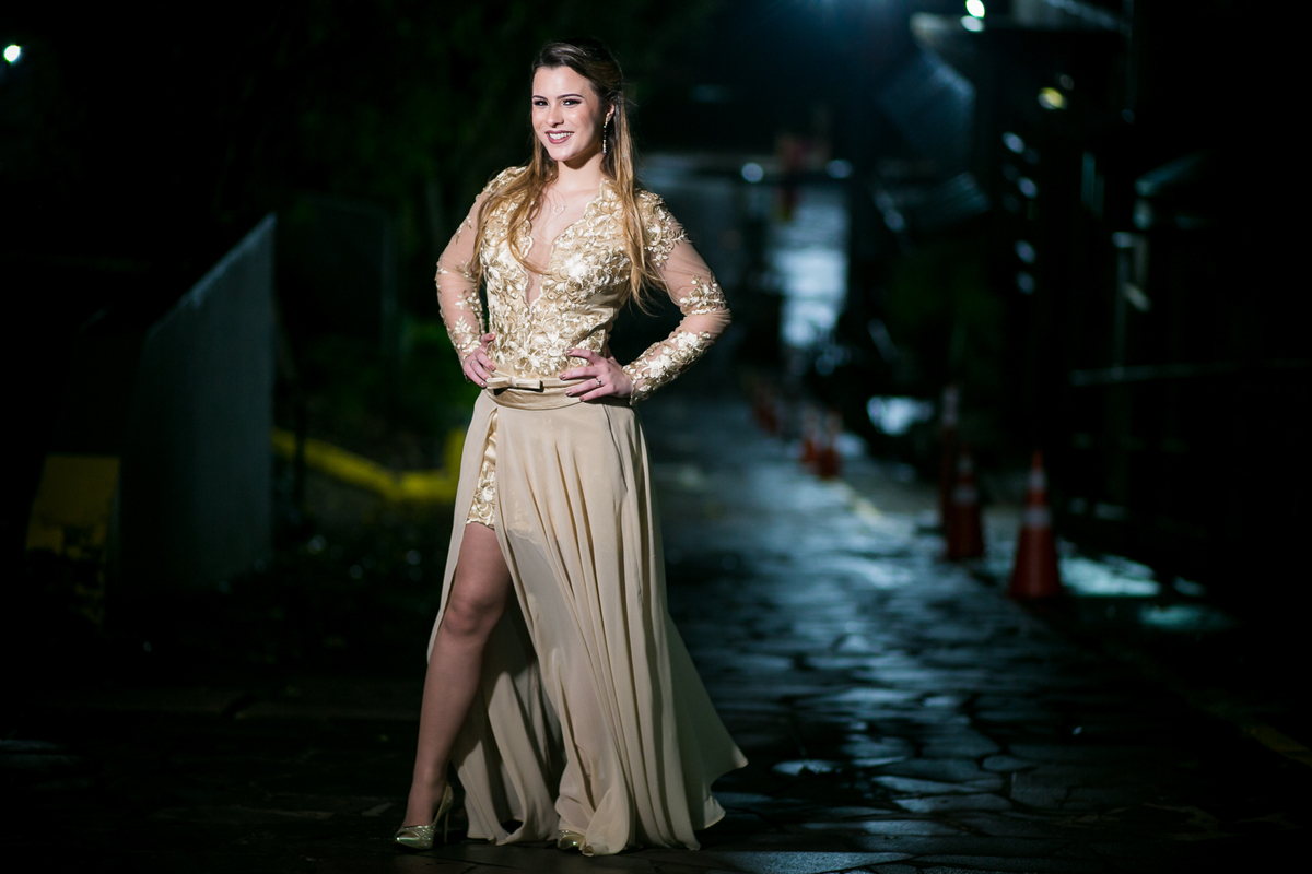 15 anos da @Stephanie Pieri Kolbe no AABB  Salão Guarujá,  cerimonialistas  Andréia Pieri e Marlise Kvietinski , decoradoras Graça Cunha e Aura Costa nunes, Dj Alehandro Suarez,  vestido da Brasil Pitanga.

Com Mãe @Adriane Pieri e tia dinda @Andréia Pier