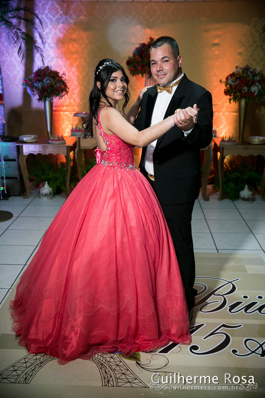 Mais uma linda debutante neste setembro, @Biia Rodrigues com Mãe @EdyeDani Rodrigues  e seu parentes e amigos, comemorarão uma linda festa!

Bartenter Show @Diversa Show

Cerimonial e decoração @Sirle lorena - GuilhermeRS