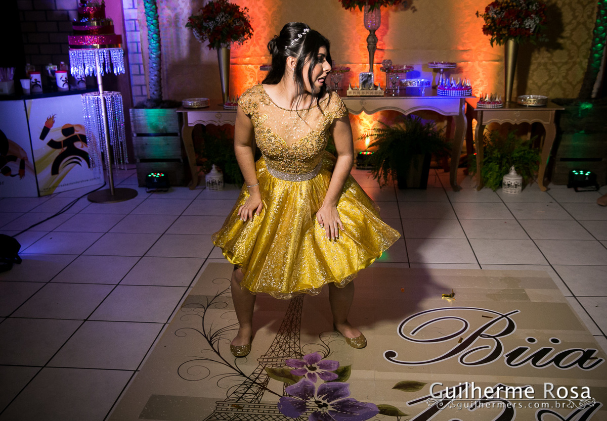 Mais uma linda debutante neste setembro, @Biia Rodrigues com Mãe @EdyeDani Rodrigues  e seu parentes e amigos, comemorarão uma linda festa!

Bartenter Show @Diversa Show

Cerimonial e decoração @Sirle lorena - GuilhermeRS