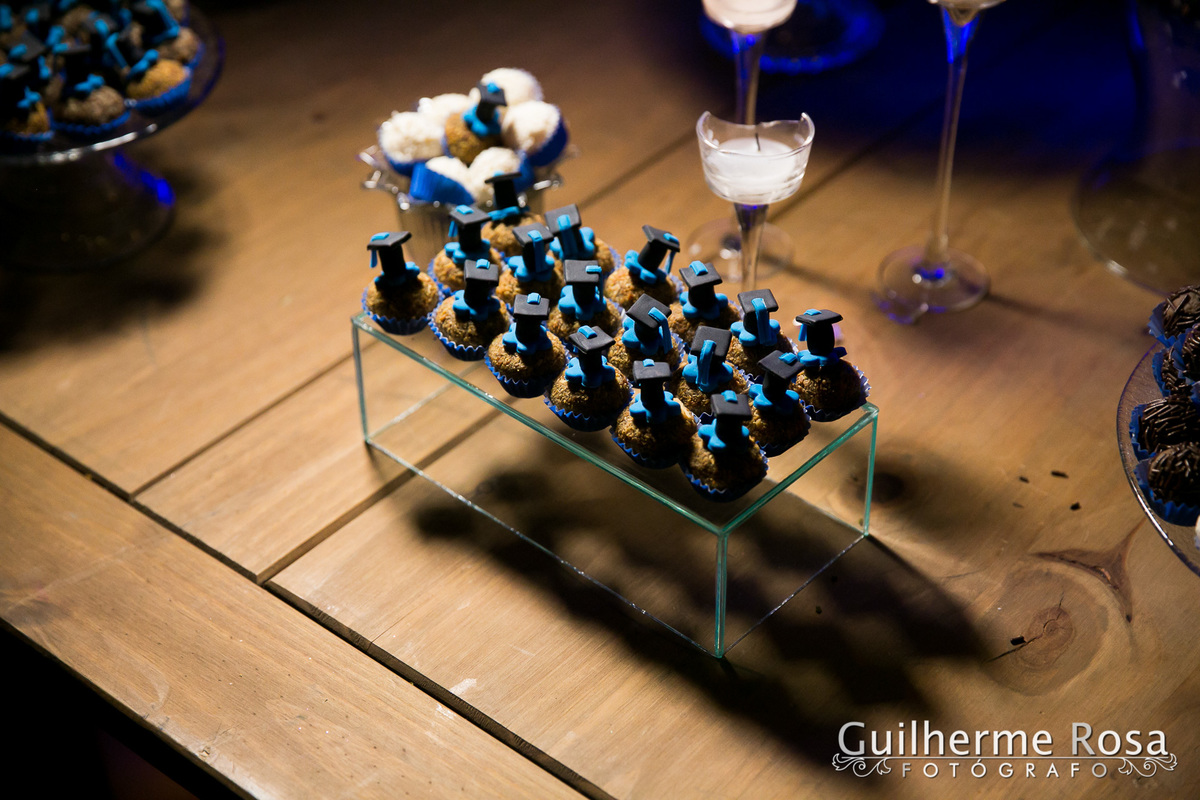 Formando;  @Rubens Flávio Villar

Colação de grau; FIERGS

Recepção;  Marquês Grill

Curso; #administração 

Ambientação e recepção:  HitaAmaral Design de Eventos
www.guilhermers.com.br