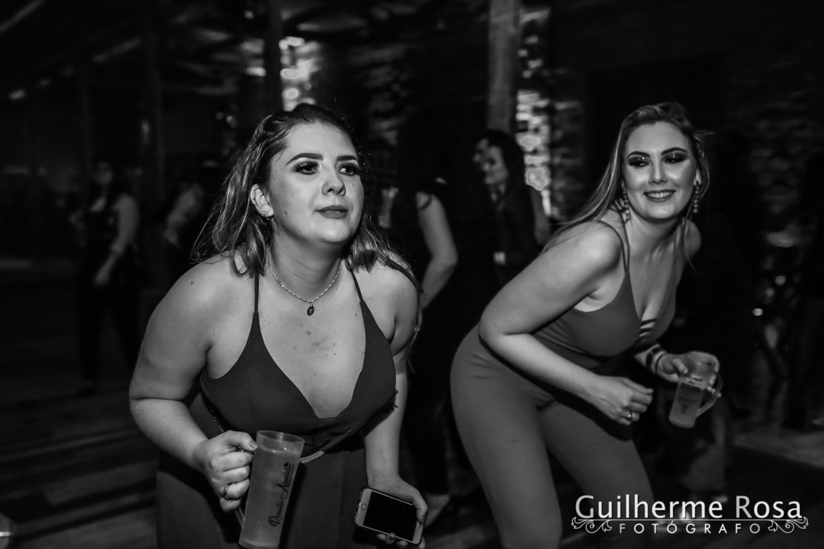 Formandos; @Jéssica Borba Nascente ,  @Renata Almeida  e  @Felipe Simionato

Recepção;  ACOJAVIN

Fotos; Anderson e Michaell - (FotoEquipe)
www.guilhermers.com.br