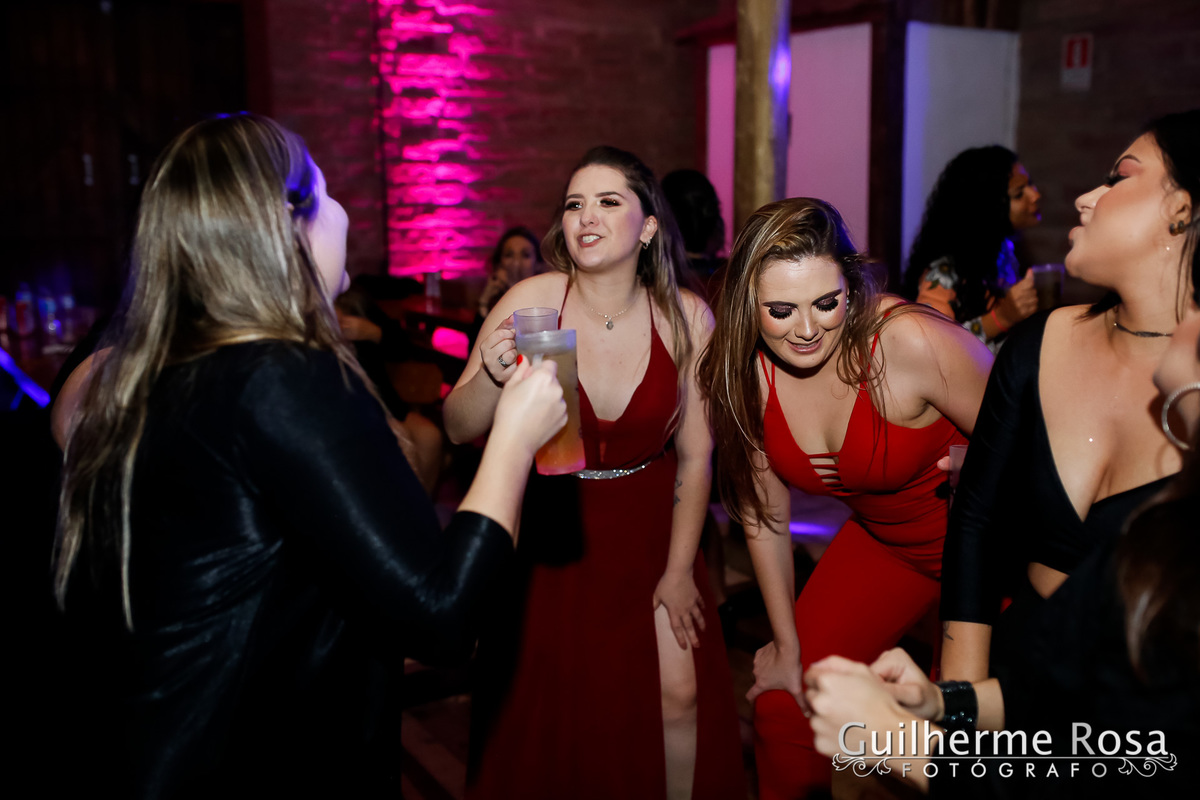 Formandos; @Jéssica Borba Nascente ,  @Renata Almeida  e  @Felipe Simionato

Recepção;  ACOJAVIN

Fotos; Anderson e Michaell - (FotoEquipe)
www.guilhermers.com.br