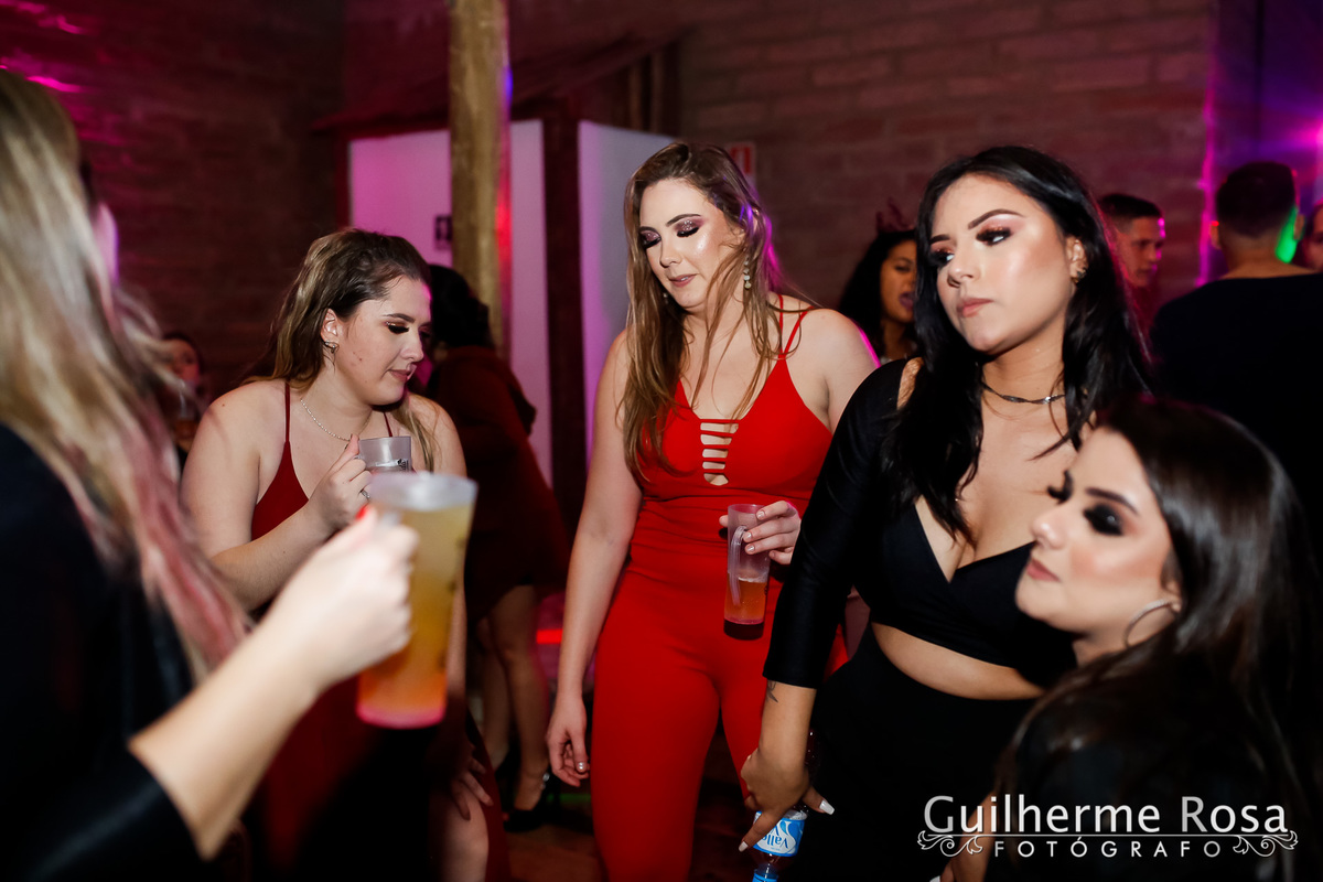 Formandos; @Jéssica Borba Nascente ,  @Renata Almeida  e  @Felipe Simionato

Recepção;  ACOJAVIN

Fotos; Anderson e Michaell - (FotoEquipe)
www.guilhermers.com.br