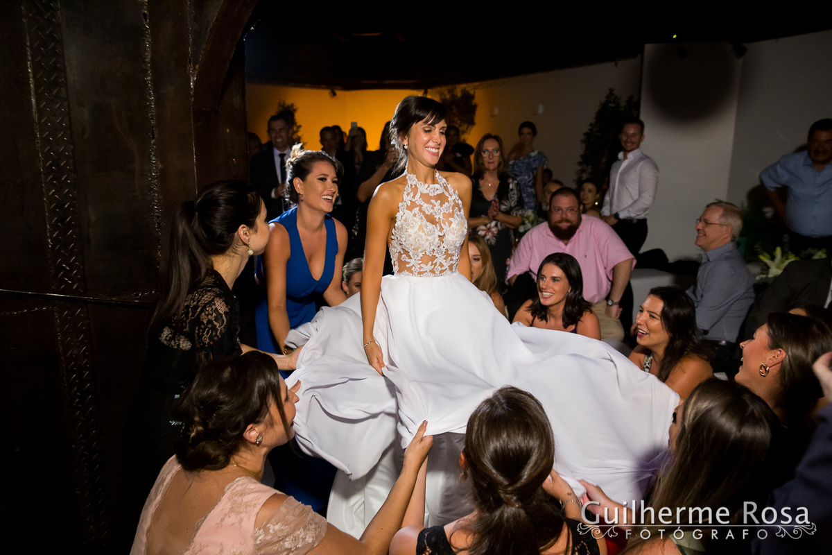 Lindo casamento  com os queridos @brunaratz & @vinicios, cerimônia e recepção no @gnuniao com @teredeluca64 Anderson Escouto  e Vladimir
Grêmio Náutico União salão Deposito1-Boate-Hotel Sheraton - guilhermers