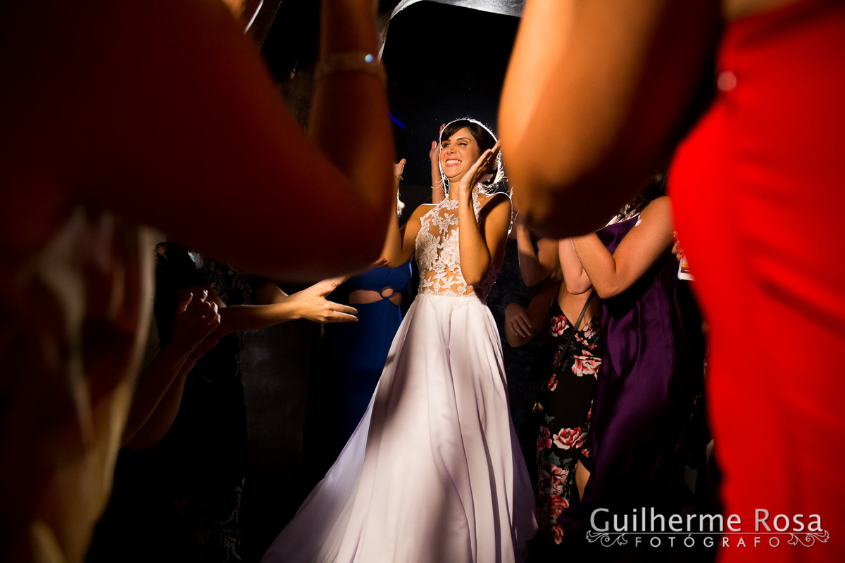 Lindo casamento  com os queridos @brunaratz & @vinicios, cerimônia e recepção no @gnuniao com @teredeluca64 Anderson Escouto  e Vladimir
Grêmio Náutico União salão Deposito1-Boate-Hotel Sheraton - guilhermers
